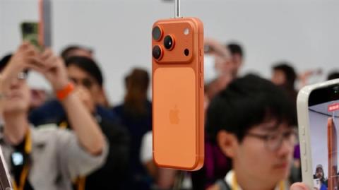 iPhone17Pro材质从钛换成铝被质疑开倒车！苹果释疑