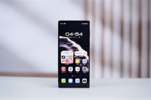 全球第2款三折叠！华为MateXTs非凡大师图赏(图23)