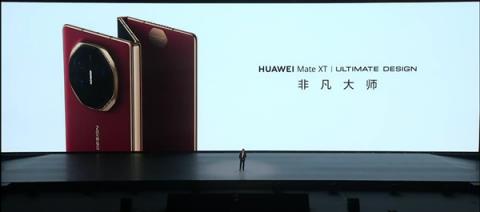 一机更比三机强！华为MateXTs 非凡大师评测：一机三用的全景多窗