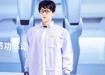 全国首位机器人博士生入学上戏：跨界攻读戏剧与影视(图2)