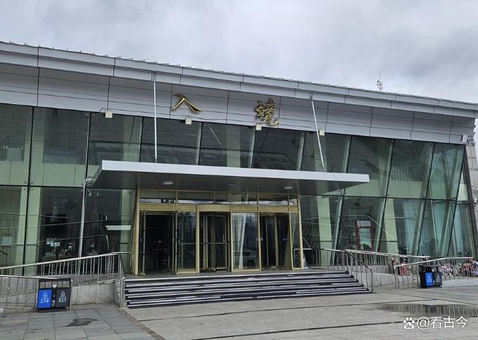 免签后俄罗斯游客挤满黑河入境大厅?黑河口岸开启中俄“串门”欢乐模式