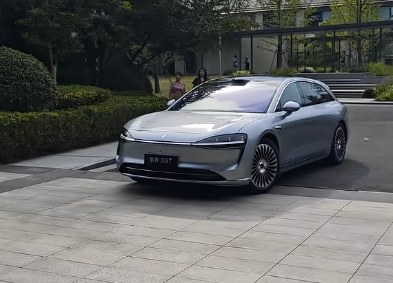 余承东：很多人反对造旅行车 但我坚持要做