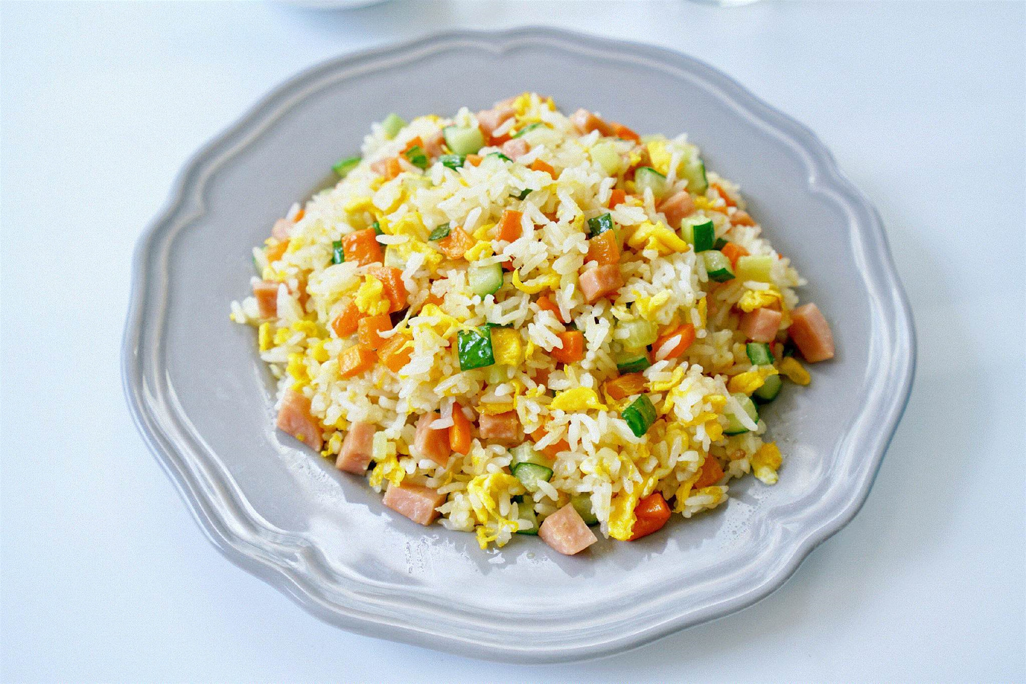 扬州炒饭的做法？扬州炒饭怎么做才好吃