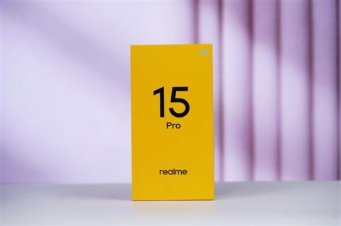187克下的15小时续航 真我15Pro评测：轻薄机身塞下7000mAh大电池(图1)