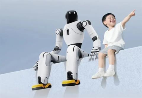 全球首个！智元灵犀X2机器人完成高难度韦伯斯特空翻(图2)