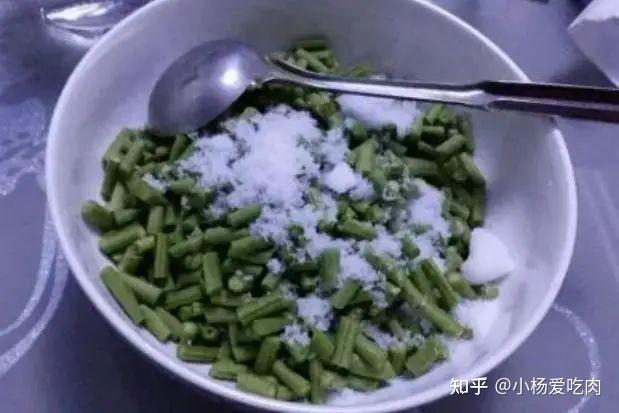 腌酸豆角的制作方法怎么做好吃？教你正确做法，豆角酸香脆爽(图5)