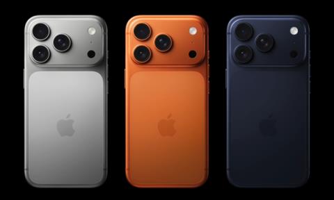 小米YU7内饰绝配iPhone17Pro三色 橙色感受下：几乎一模一样(图1)
