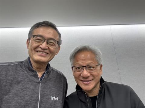 时隔16年“双英”历史性合作：黄仁勋、陈立武同框直播！(图2)