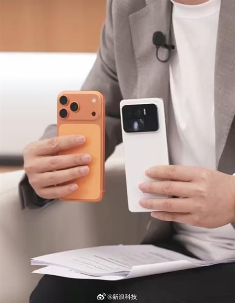 到底谁蹭谁热度！小米17Pro和iPhone17Pro真机对比：你觉得像吗(图1)