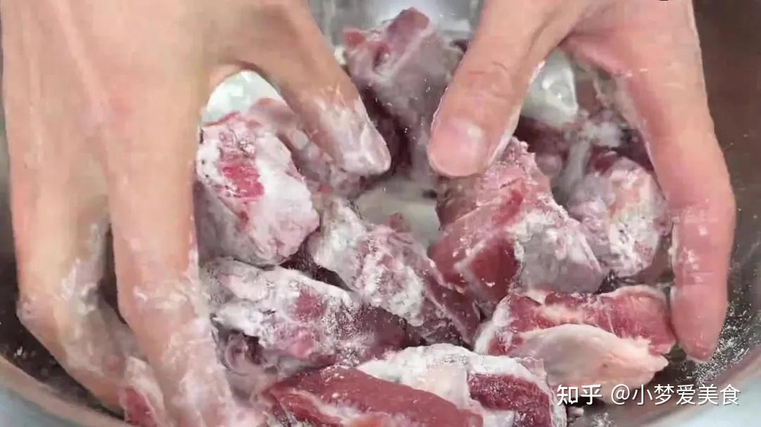 这才是糖醋排骨简单又好吃的做法，教你糖和醋的黄金比例，太香了(图4)
