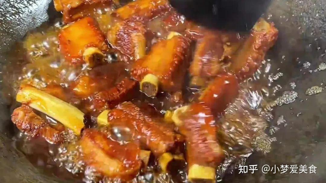 这才是糖醋排骨简单又好吃的做法，教你糖和醋的黄金比例，太香了(图11)