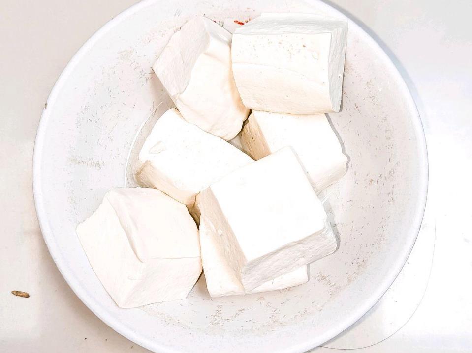 家常麻婆豆腐做法，不用出去吃，比饭馆香，拌米饭能吃3碗(图2)