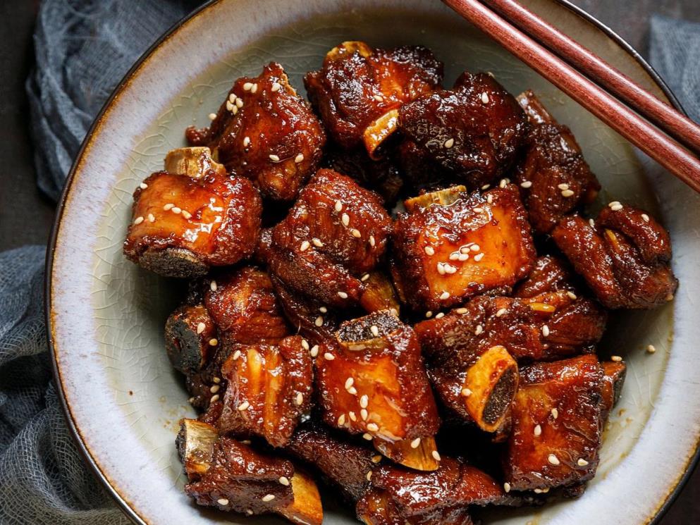 别再瞎炖红烧排骨！摸清这几个窍门，肉烂脱骨不柴，新手也能上手(图7)
