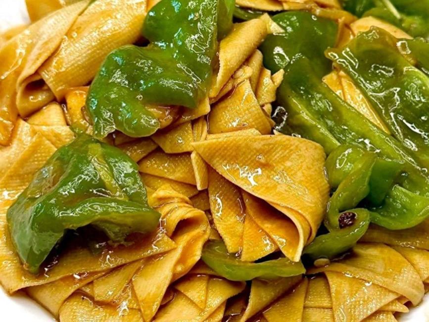 做尖椒干豆腐总差口气？教你几招，干豆腐软嫩入味，配饭能吃3碗