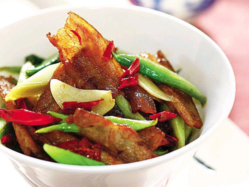 家常回锅肉这么做，肥而不腻超下饭，3步搞定(图6)