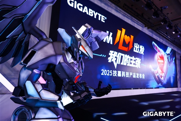 技嘉秀出六大肌肉！锐龙X3D打鸡血、DIY进入3.0新时代