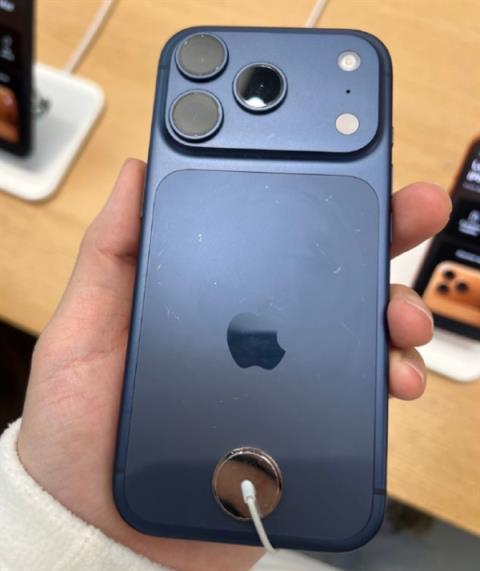 华尔街分析师称iPhone17系列划痕问题被夸大 不会影响销售(图1)