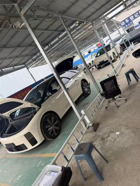 理想i6后驱实车首曝：这一功能配置i8车主羡慕极了