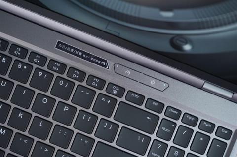 升级长江存储PC450固态硬盘 机械革命耀世16Ultra图赏(图18)