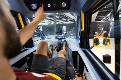 目标车速120km/h！法国推出脚蹬电动三轮车：能上高速(图2)