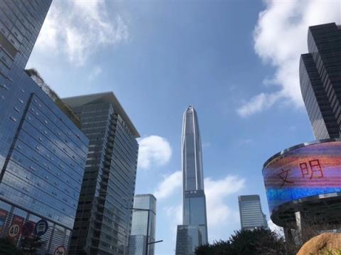599.1米平安大厦直面台风“桦加沙” 500吨阻尼器仅轻微摆动(图1)