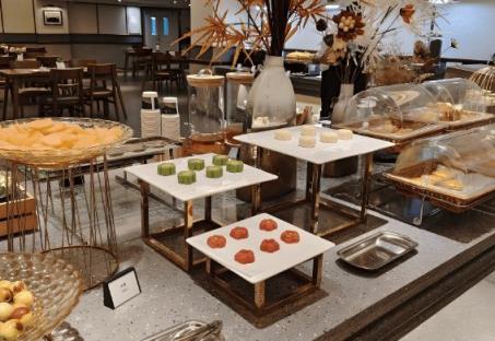 性价比天花板！武汉星级酒店推10元自助早餐：百种美食任选(图2)