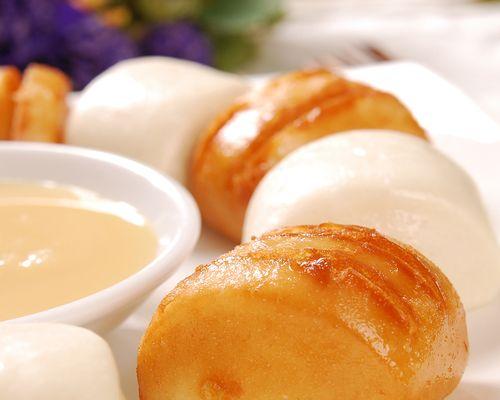 家庭手工制作白玫瑰奶香馒头（教你轻松制作美味的白玫瑰奶香馒头）
