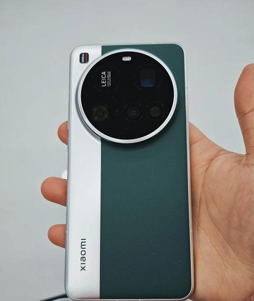 小米手机带相机镜头的型号是什么？它有什么特点？