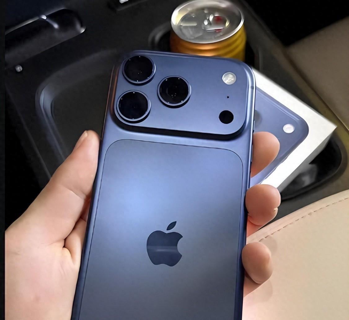 苹果17pro及max型号手机，信号，续航、流畅度有提升吗？