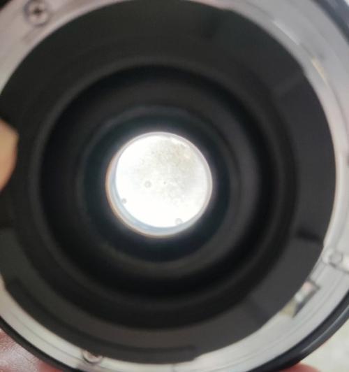 相机镜头自动晃动的原因是什么？如何解决？