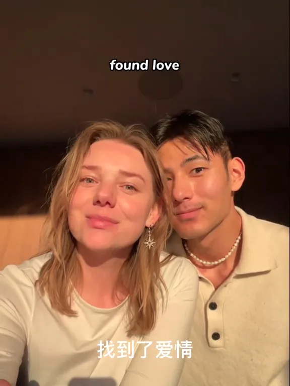 男子天生缺少拇指 用4指开瓶盖喝水走红-图3 男子天生缺少拇指 用4指开瓶盖喝水走红-图3