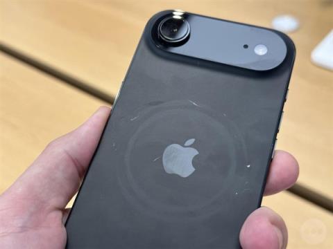 用几个小时就满身划痕！苹果回应iPhone17机身磨损严重
