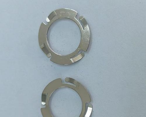 充电器v型弹片如何使用？使用过程中需要注意什么？