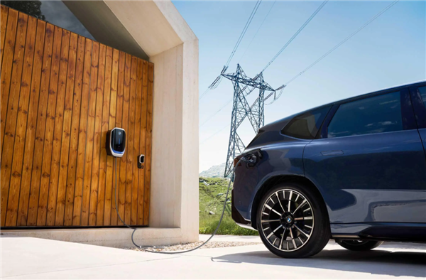 晚上充电白天卖 电车车主竟然可以靠充电挣钱