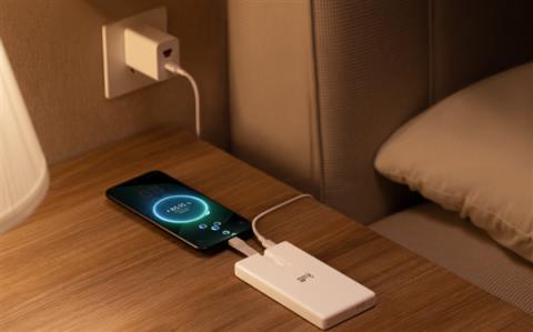 399元 华为首款100W自带线充电宝开售：12000mAh旗舰手机电芯 3C认证(图3)