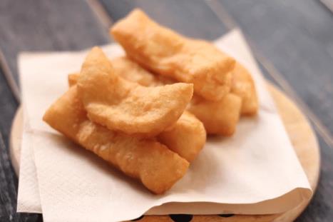 男子每早2根油条吃出动脉硬化 医生：避免油炸食品频繁食用(图1)