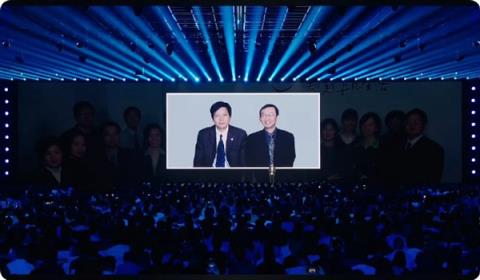 19亿还了10年！陈年看雷军演讲泪洒直播间 曾表示50亿都不卖凡客(图2)