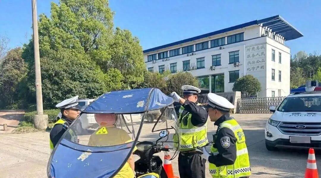 10月1日起，电动车有新政策，两轮、三轮、四轮都在内，车主注意