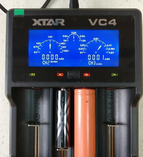 酒店的万能充电器如何使用？充电时需要注意什么？