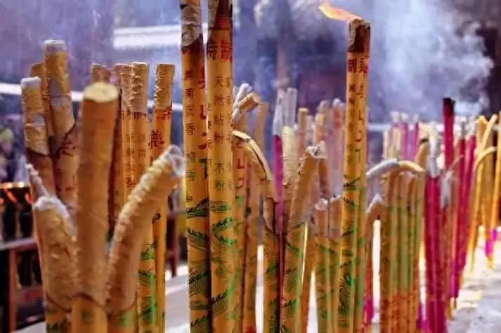 为什么要上午烧香？烧香应该上午还是下午？