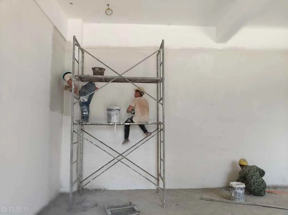 为什么要打磨墙面？刮完第一遍腻子需要打磨吗