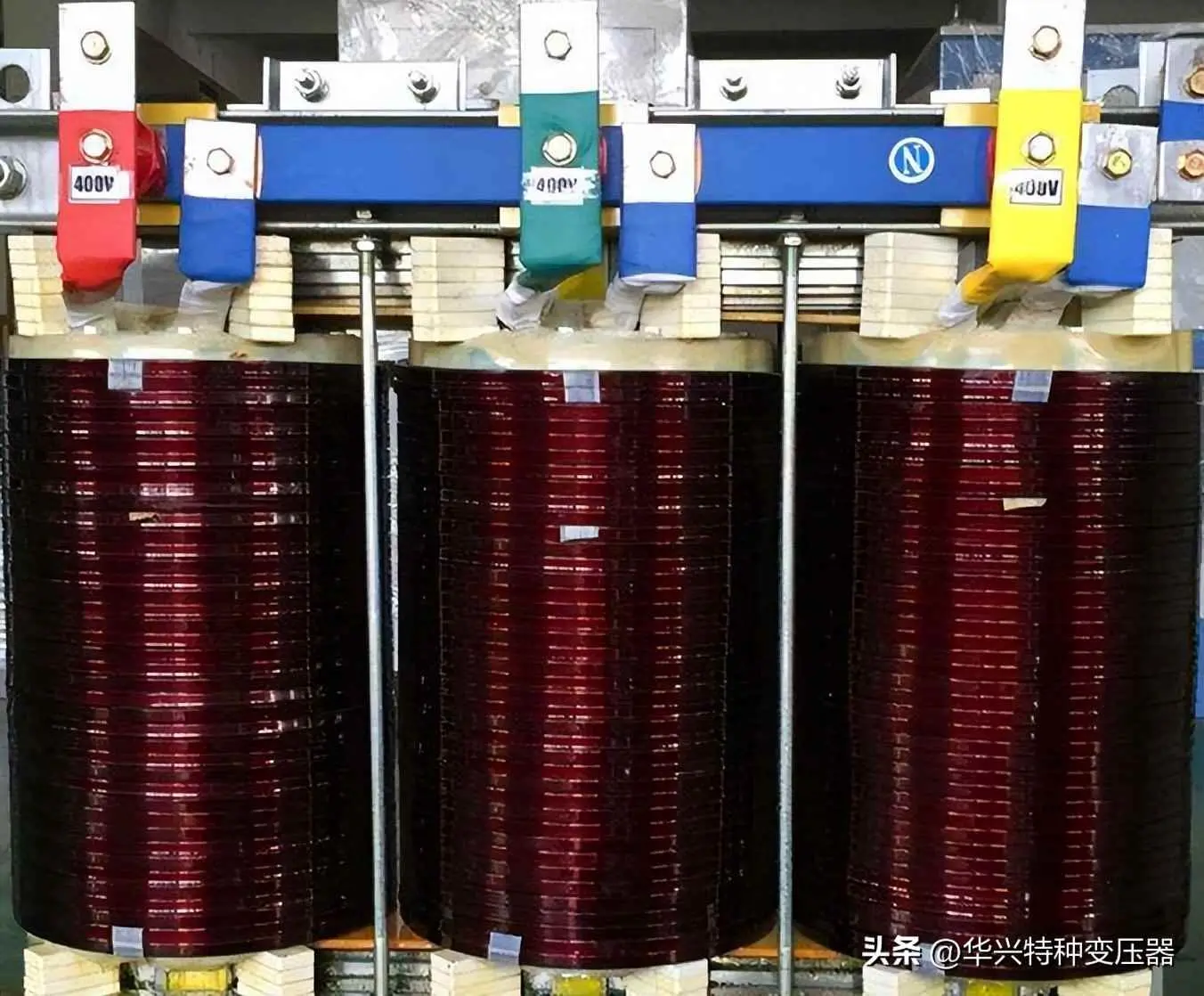 变压器的金属部件，为什么要单点接地？