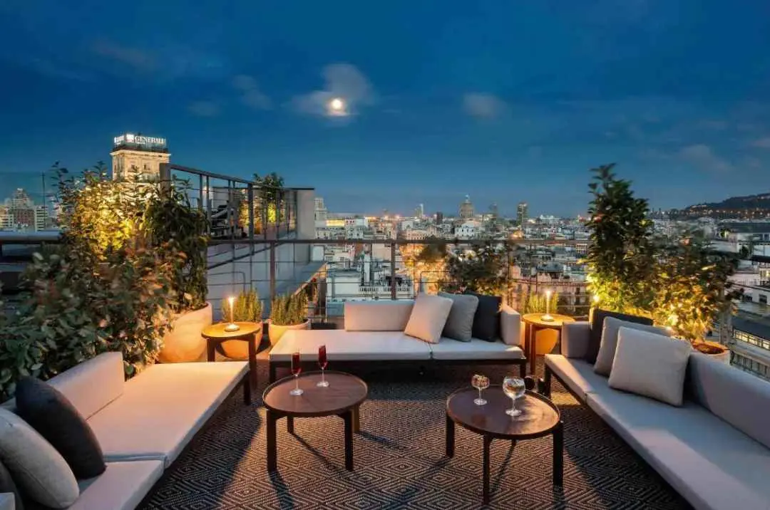 房子顶楼为什么不好？傻买“一楼”穷买“顶楼”？