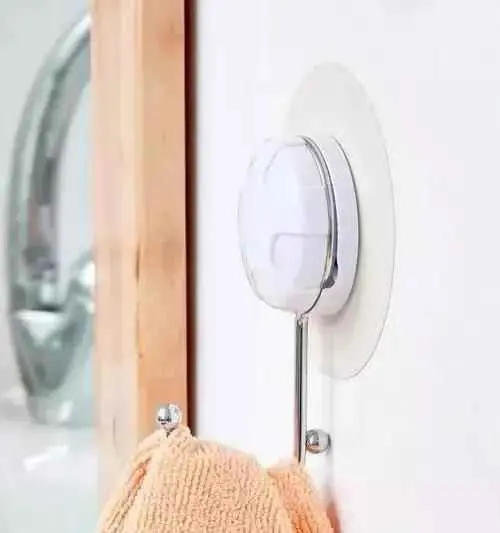 吸盘为什么沾上水更容易吸？让吸盘挂钩贴牢的方法！