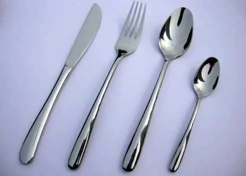 为什么用不锈钢餐盘？用不锈钢餐具有什么好处？