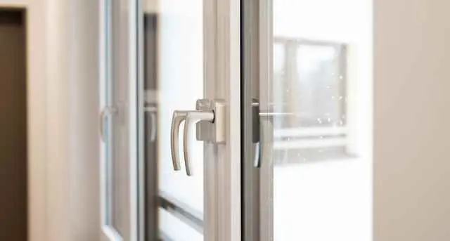 冬天了，为什么窗户密封性很好还是感觉有冷风？