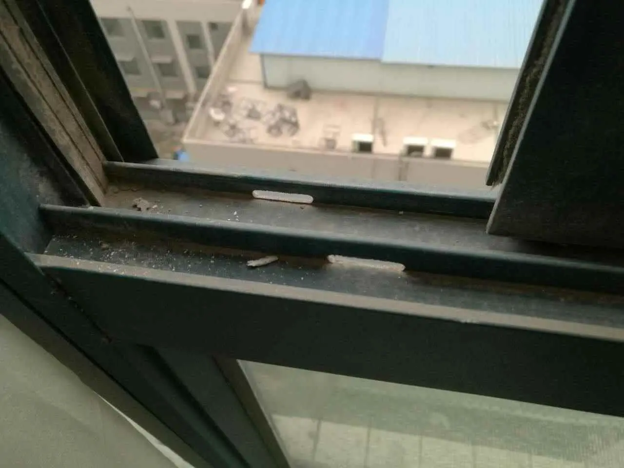 卧室为什么透风？为何卧室窗户关紧了，还会一直出现漏风