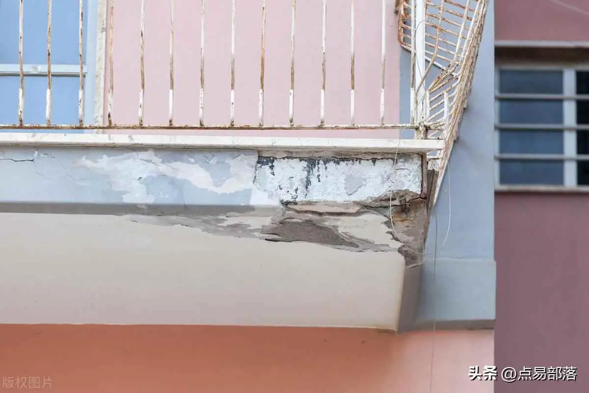 窗户为什么会裂缝？为什么窗台产生45度角的裂缝?