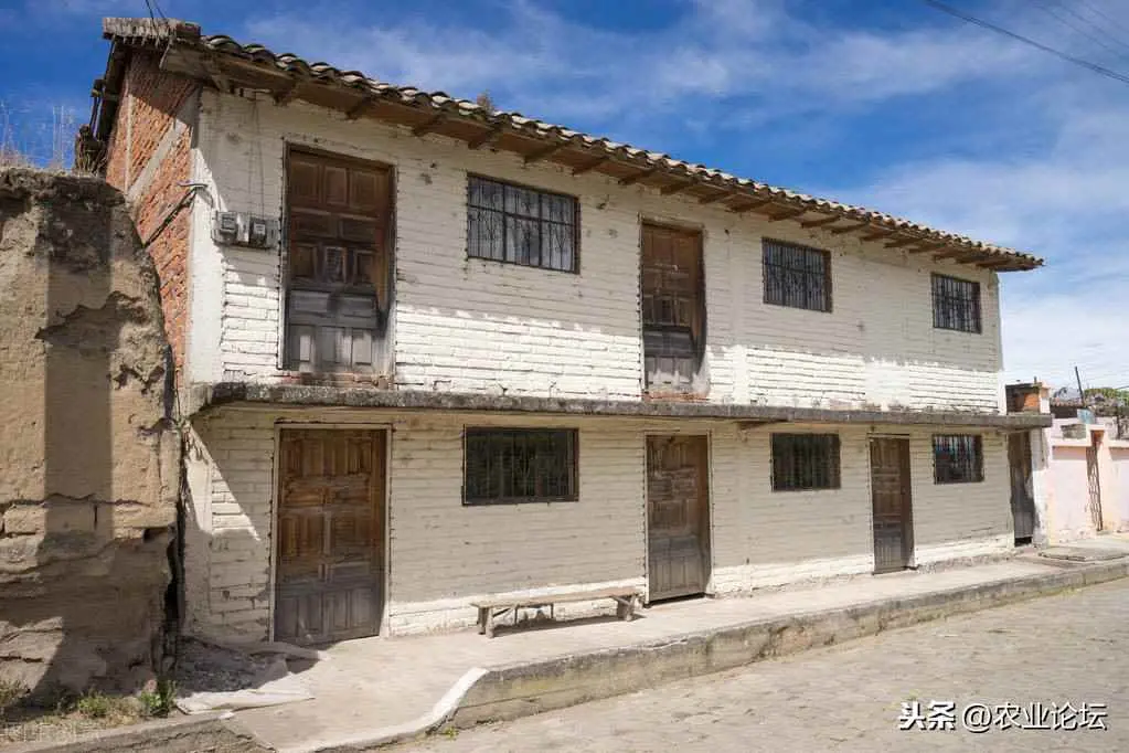 为什么说6月不能搬家？俗语“五月不盖房，六月不搬家”？