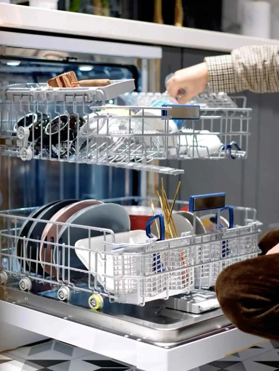 为什么买了消毒柜不用？厨房有必要安装消毒柜吗？